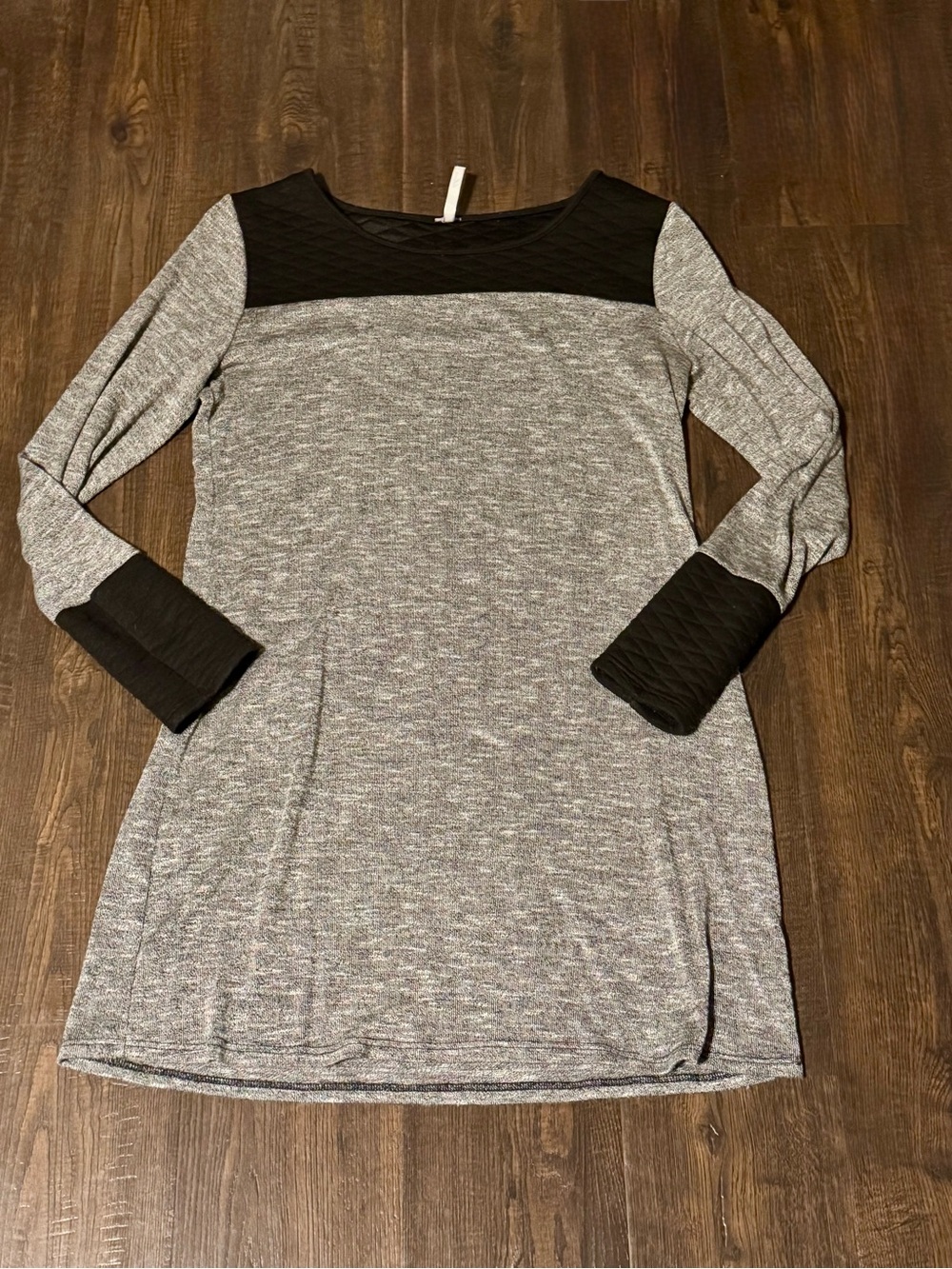 Gray Knit dress Black Quilted Yoke & Cuffs size medium